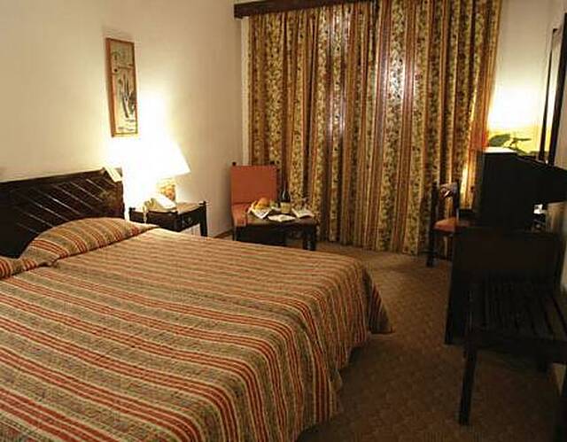 دینیسُز سنترال
