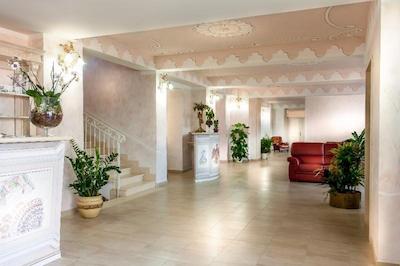 هتل لا وال دلاکویلا