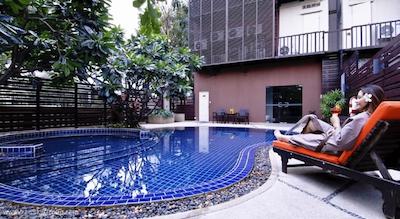 یونیکو اکسپرس سوخومویت