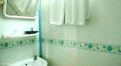 یونیکو اکسپرس سوخومویت