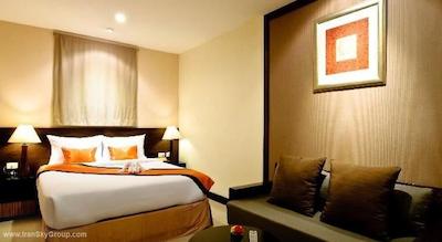 یونیکو اکسپرس سوخومویت