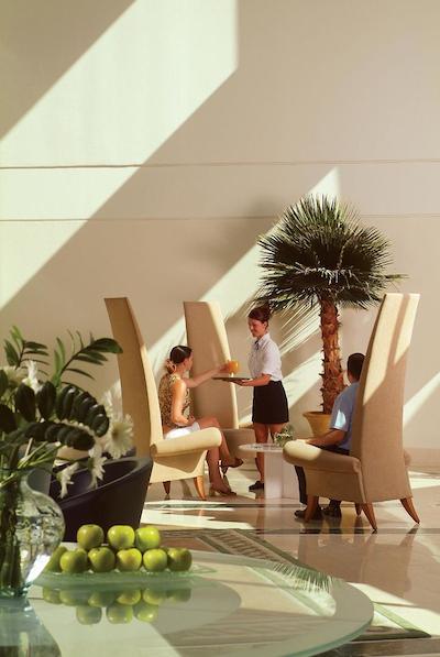 لویز ایمپریال بیچ هتل