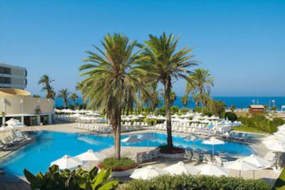 لویز ایمپریال بیچ هتل