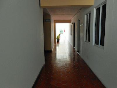 هتل لاز جاکارانداز