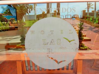 هتل لاز جاکارانداز