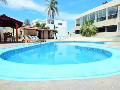 هتل لاز جاکارانداز