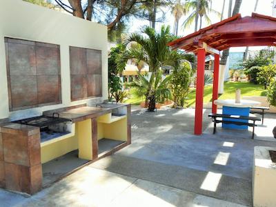 هتل لاز جاکارانداز