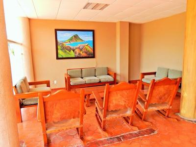 هتل لاز جاکارانداز