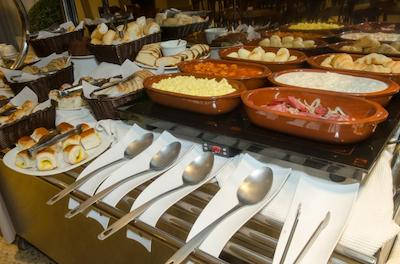 ویل سلستین کندو هتل ا اونتز