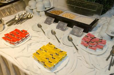 ویل سلستین کندو هتل ا اونتز