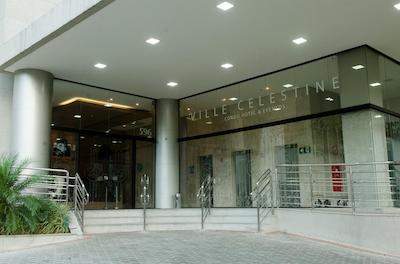 ویل سلستین کندو هتل ا اونتز