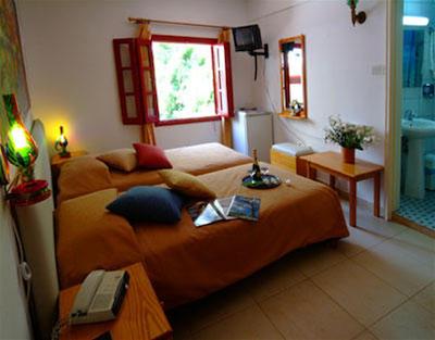 کینیراز ترادیشنال هتل اند رستاورانت