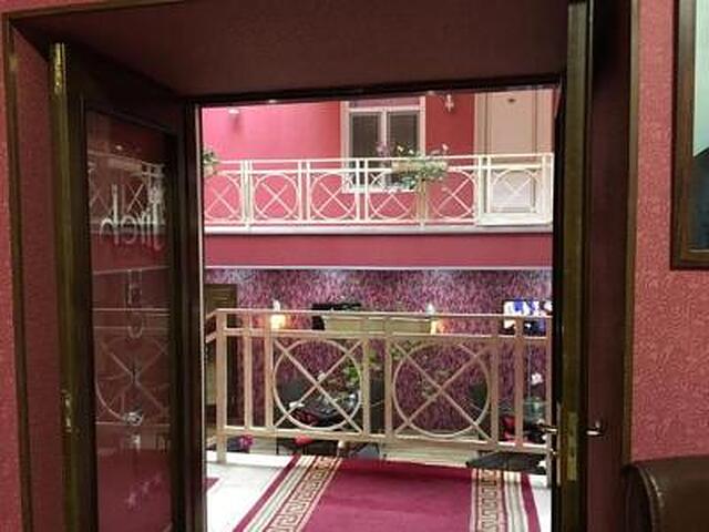 جیره باکو هتل