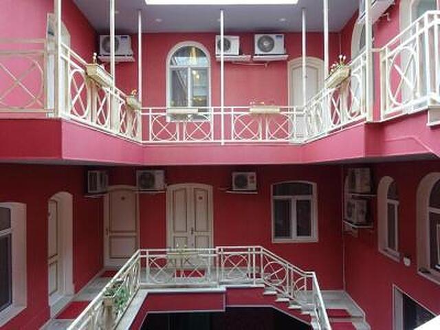 جیره باکو هتل