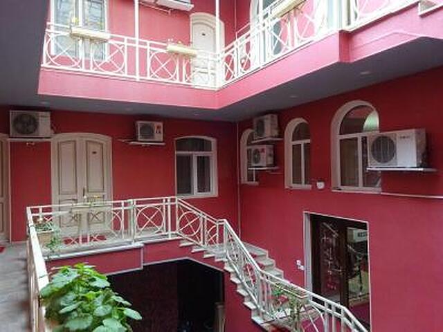 جیره باکو هتل