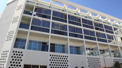 لئوناردو لاورا بیچ اند اسپلاش ریزرت