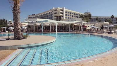 لئوناردو لاورا بیچ اند اسپلاش ریزرت