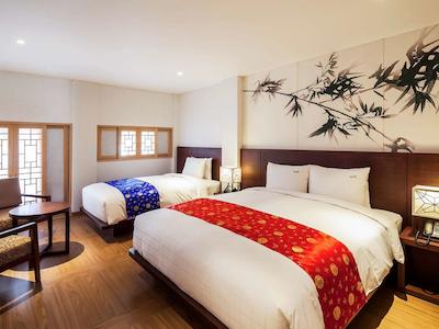 جیئونگونجا امباسادر اینچئون اسشیاتد وید اکسر