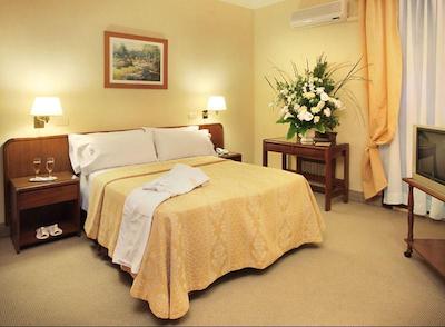 کاستلار هتل اند اسپا