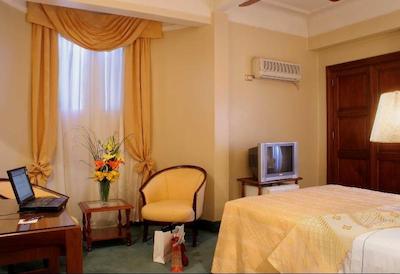 کاستلار هتل اند اسپا