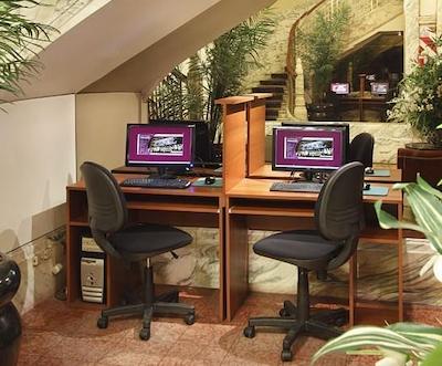 کاستلار هتل اند اسپا