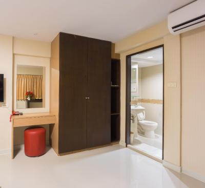 ان آر سی رزیدنس سووارنابومی