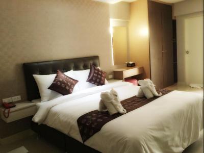 ان آر سی رزیدنس سووارنابومی