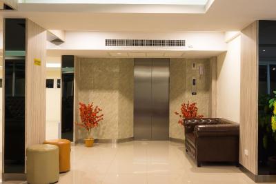 ان آر سی رزیدنس سووارنابومی