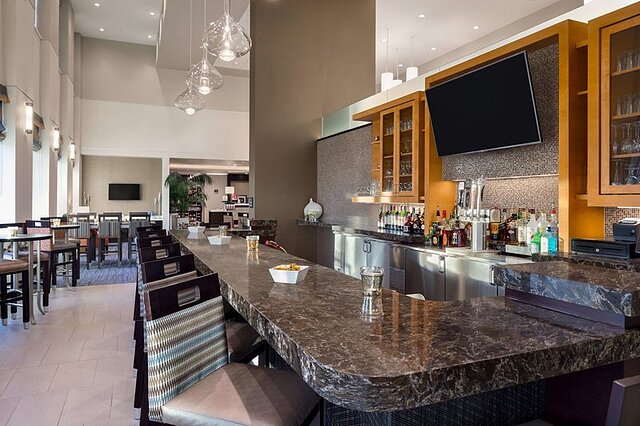 Hampton Inn and Suites Rosemont Chicago O’Hare