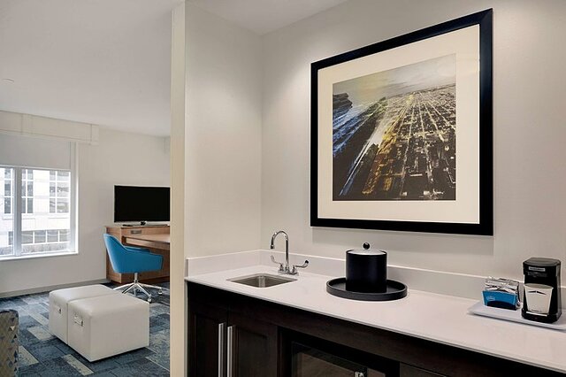 Hampton Inn and Suites Rosemont Chicago O’Hare