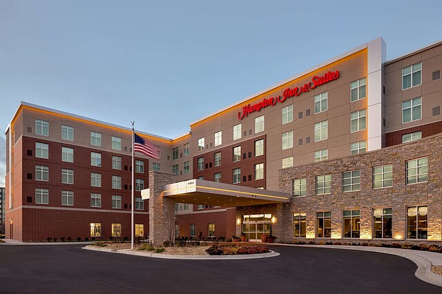 Hampton Inn and Suites Rosemont Chicago O’Hare