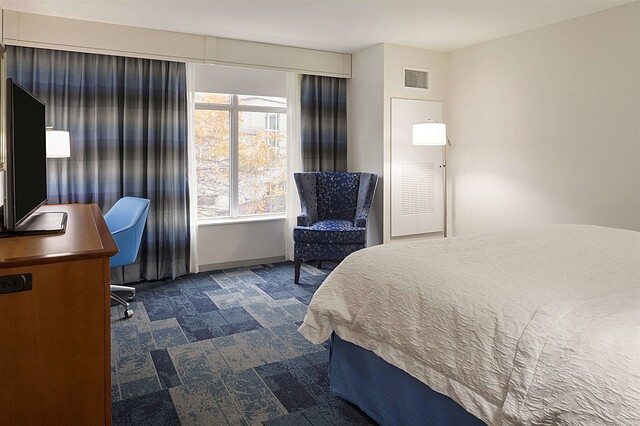 Hampton Inn and Suites Rosemont Chicago O’Hare