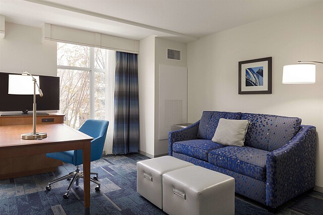 Hampton Inn and Suites Rosemont Chicago O’Hare