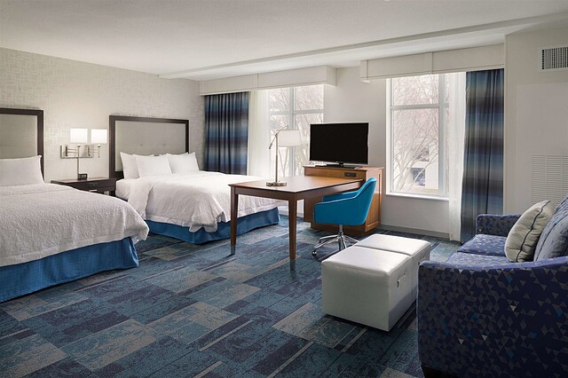 Hampton Inn and Suites Rosemont Chicago O’Hare