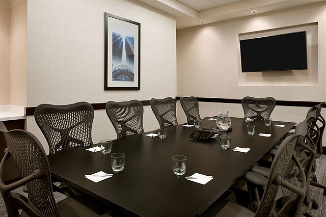 Hampton Inn and Suites Rosemont Chicago O’Hare