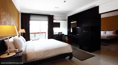 ایستین ایزی سیام پیمان بانکوک