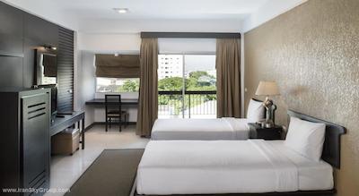 ایستین ایزی سیام پیمان بانکوک