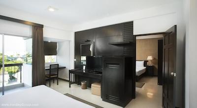 ایستین ایزی سیام پیمان بانکوک