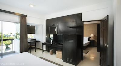 ایستین ایزی سیام پیمان بانکوک