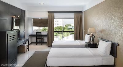 ایستین ایزی سیام پیمان بانکوک