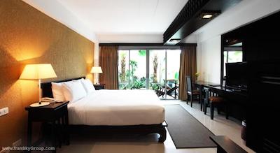 ایستین ایزی سیام پیمان بانکوک