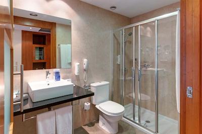 تریپ والنشیا ازافاتا