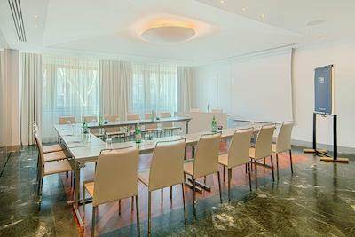 نه ترینو سنترو