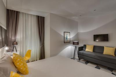 ناونا دیتر هتل