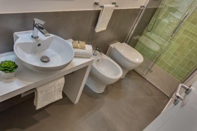 ناونا دیتر هتل