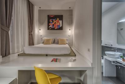 ناونا دیتر هتل