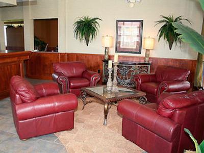 منرز اُن د لاک هتل اند بانکت هال