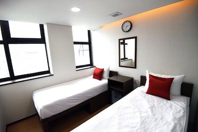 57 میئونگدنگ هستل