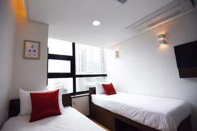 57 میئونگدنگ هستل