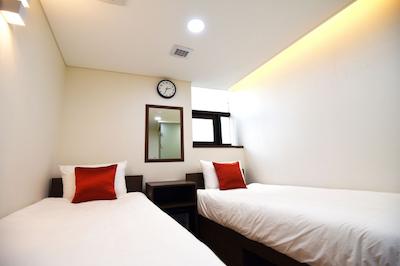 57 میئونگدنگ هستل